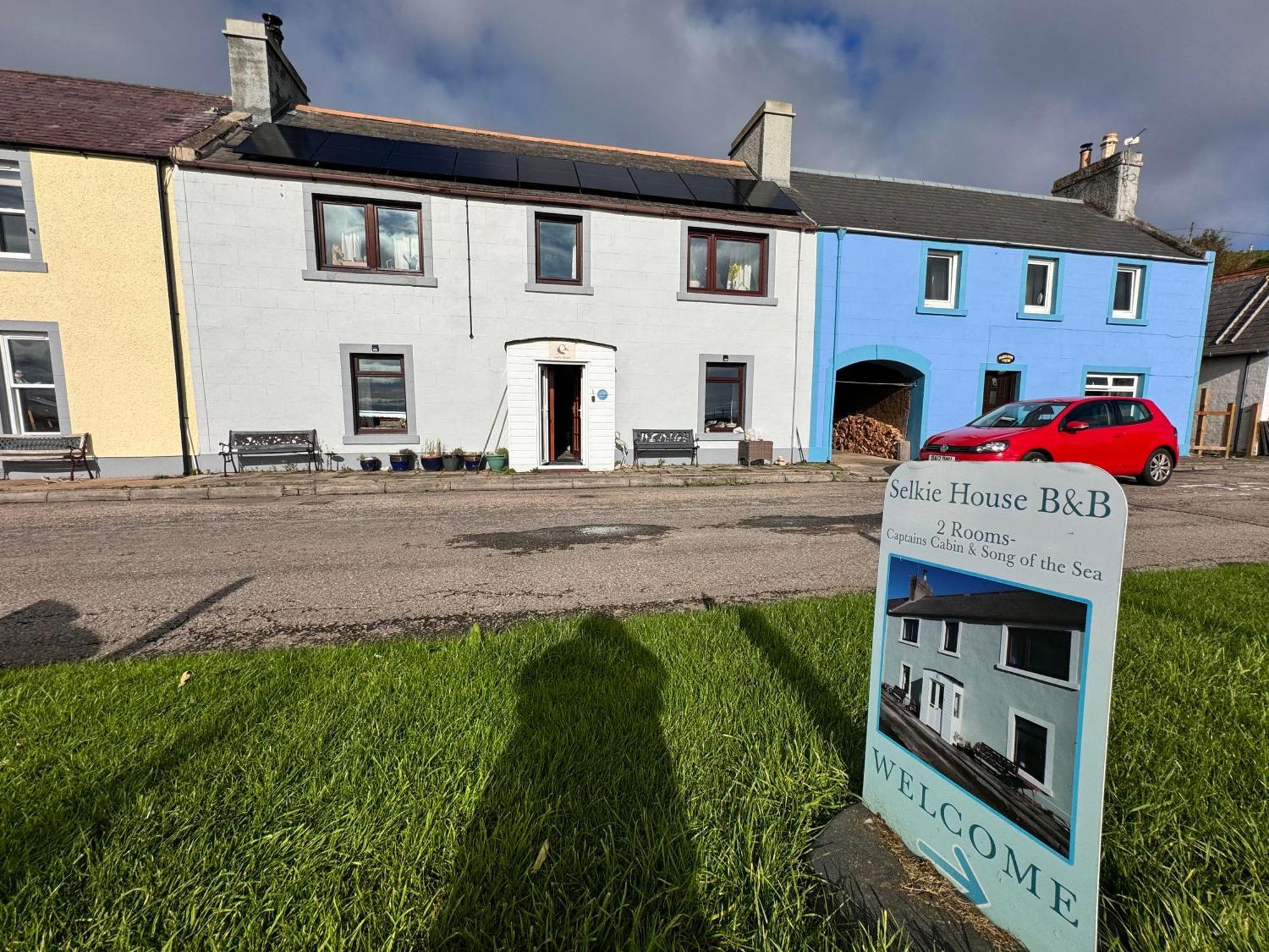 Song Of The Sea, Selkie House Bed & Breakfast Helmsdale Bagian luar foto
