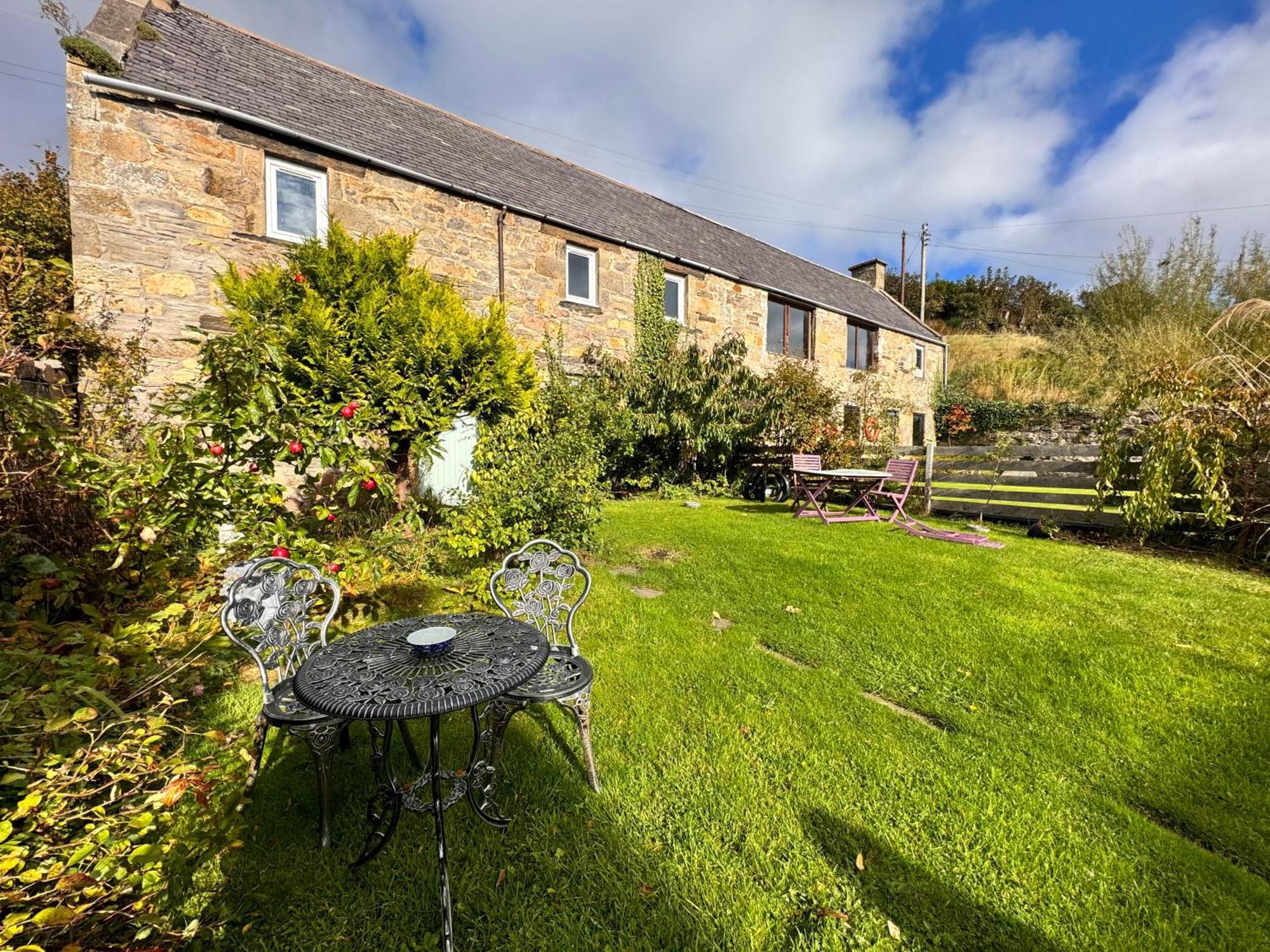 Song Of The Sea, Selkie House Bed & Breakfast Helmsdale Bagian luar foto