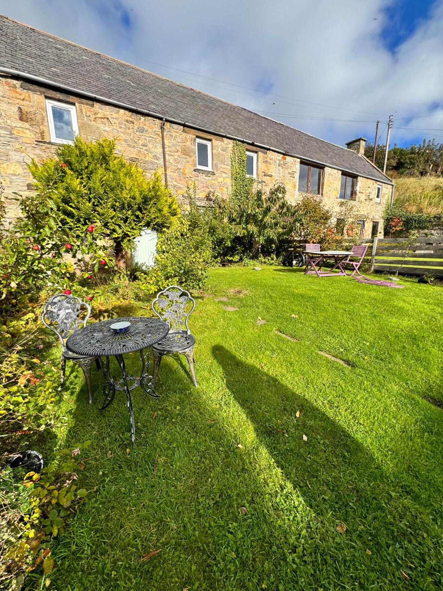 Song Of The Sea, Selkie House Bed & Breakfast Helmsdale Bagian luar foto